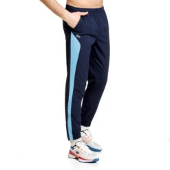 Lacoste Trainingsanzug Herren - Blau, Mehrfarbig 24 Lacoste Trainingsanzug Herren - Blau, Mehrfarbig -BIDI BADU Verkäufe 03845000 0 5